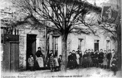 Meyrié, pensionnat en 1910, p 124 de L'Isère les 533 communes - Leblond phot à Bourgoin