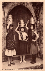 Mauléon (64) - Porteuses d'eau