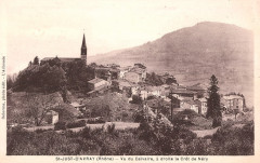 Saint-Just-d'Avray - vue du calvaire et crêt de Néry