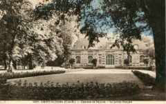 Suisnes jardin français