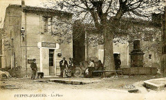 Peypin-d'Aigues la Place -
													84 Vaucluse
												