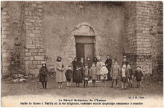 Sortie de messe à Nailly