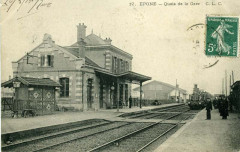 Epône - Gare - les quais01