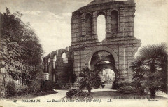Bordeaux-les-ruines-du-Palais-Gallien 2 à Bordeaux