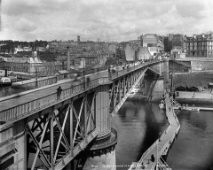 254 le pont tournant et le port militaire -
													France
												