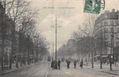 Avenue Daumesnil à Paris 12e