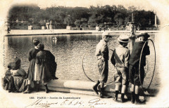 Postcard of Paris published in or before 1904 2