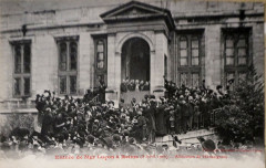 Luçon en 1906 accueilli devant palais du Tau