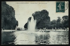 Carte postale ancienne Grandes Eaux.  Gerbe des 24 Jets
                                                                     à Saint-Cloud
                                