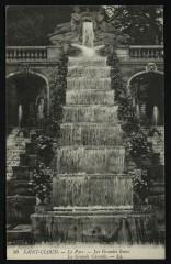 Les Grandes Eaux. La Grande Cascade à Saint-Cloud