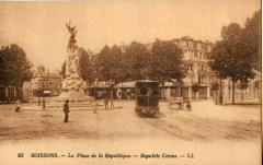 Ll 53 - Soissons - La Place de la République