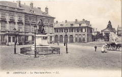 Ll 98 - Abbeville - La Place Saint-Pierre