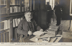 Paris - la Sorbonne, M. Perrot, Conservateur de la bibliothèque Victor CIPB0058