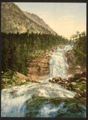Pont d'Epagne (i.e., Pont d'Espagne), upper falls, Cauterets, Pyrenees, France-LCCN2001698627
