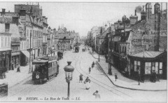 Rue de Vesle à Reims tram et Cbr