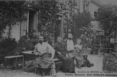 Vrigny 1906 cafe Eveloy Sainden 00102 -
													51 Marne
												
