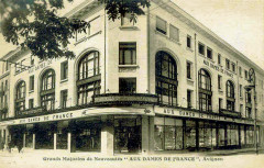 Avignon Aux Dames de France rue de la République 1930