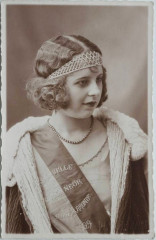 Demoiselle d'honneur - XIIème arrondissement de Paris 1929