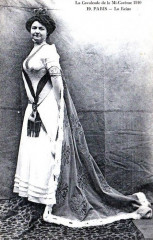 Elisa Gaillard - 3 -
													75 Paris
												