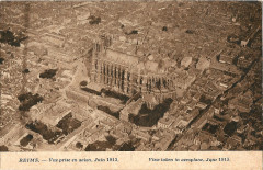 Reims-Fr-51-cathédrale-vue aérienne en 1913-a1
