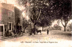 Beaumont-de-Pertuis Le Cours -
													84 Vaucluse
												
