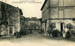 Caderousse Café du commerce avenue d'Orange