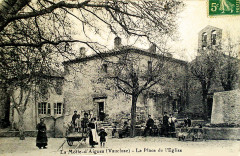 La Motte-d'Aigues place de l'église -
													84 Vaucluse
												