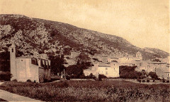 Maubec entrée du village