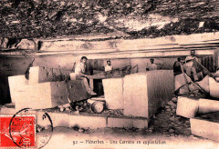 Ménerbes Carrière en exploitation -
													84 Vaucluse
												