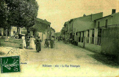 Villelaure rue principale