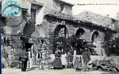 Violès ruines du château -
													84 Vaucluse
												