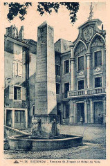 Sisteron Fontaine et Hôtel de Ville -
													France
												