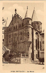 Espalion - Hôtel de Ville 4