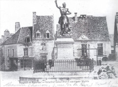 Nogent-le-Rotrou - Statue of Jules de Saint-Pol - Around 1860 -
													28 Eure et Loir
												