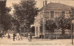 Andernos-les-Bains - La Poste 2 -
													33 Gironde
												