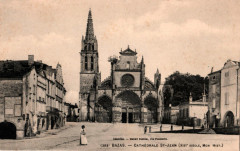 Bazas - Place de la République 4