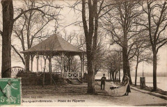 Bourg - Kiosque de la musique 2