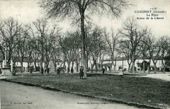 Caudrot - La place 2 -
													33 Gironde
												