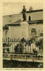 Escaudes - monument aux morts