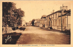 Etauliers - bourg 13