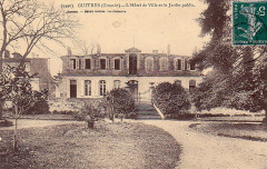 Guîtres - Hôtel de ville 2