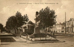 Lacanau - Place de l'église 3