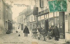 Carte postale ancienne - Issoudun (Indre) - Carrefour de Villatte (1917) -
													36 Indre
												