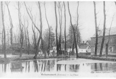Ochancourt, Somme, Fr, la mare sur la place -
													80 Somme
												