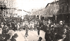 Apt Cavalcade 10 avril 1910 -
													84 Vaucluse
												