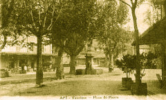 Apt Place Saint-Pierre et fontaine -
													84 Vaucluse
												