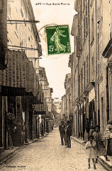 Apt rue Saint-Pierre -
													84 Vaucluse
												