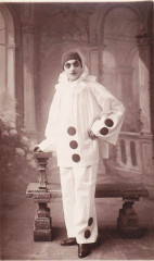 Souvenir de la Mi-Carême 1923 - Un Pierrot