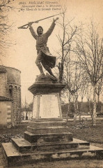 Préchac - monument aux morts