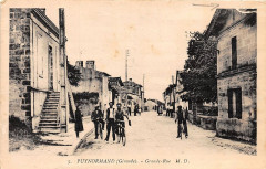 Puynormand - Grande rue
